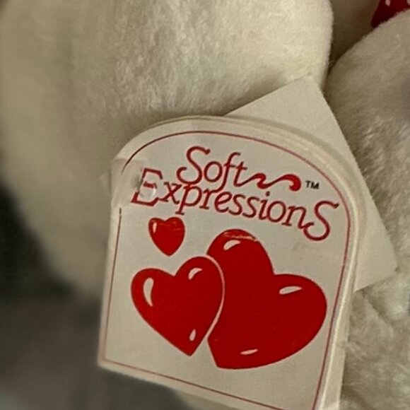 SOFT IMPRESSIONS WHITE VALENTINE GORILLA STUFFED ANIMALS - Picture 4 of 5